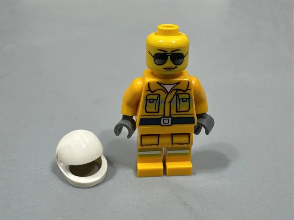 2022 LEGO® Fire Rescue Worker Minifigure™ Reflective Stripes cty1433